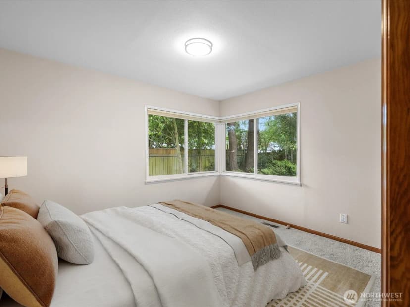 Property photo for 2203 Sw 120th Street, Burien photo 15