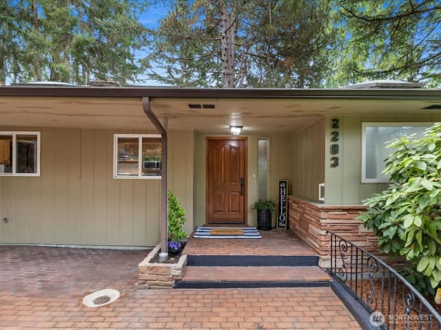 Property photo for 2203 Sw 120th Street, Burien photo 4