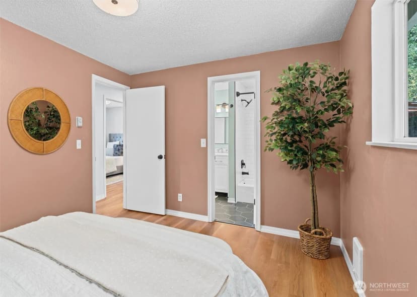 Property photo for 15504 180th Avenue Ne, Woodinville photo 18