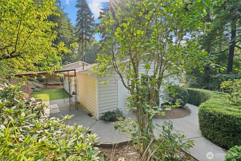 Property photo for 15504 180th Avenue Ne, Woodinville photo 28