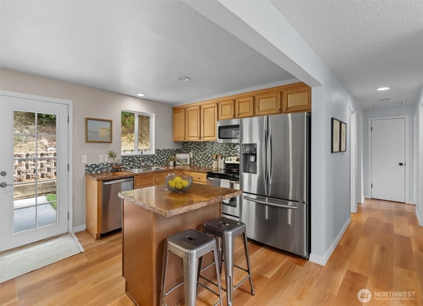Property photo for 15504 180th Avenue Ne, Woodinville photo 11