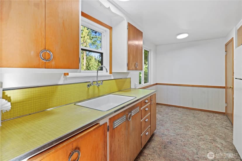 Property photo for 14857 Wallingford Avenue N, Shoreline photo 6