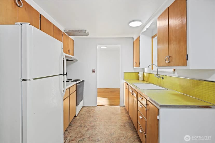 Property photo for 14857 Wallingford Avenue N, Shoreline photo 8