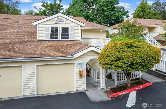 Property photo for 2720 Se 118th Avenue #302, Bellevue photo 2