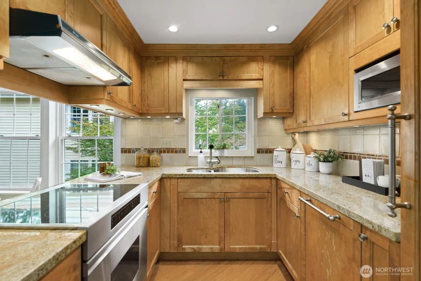 Property photo for 2720 Se 118th Avenue #302, Bellevue photo 4