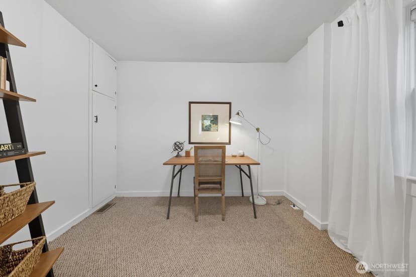 Property photo for 911 N 47th Street, Seattle photo 17
