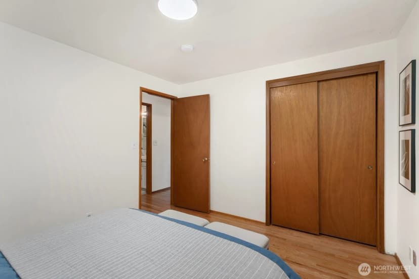 Property photo for 7015 26th Avenue Ne, Seattle photo 18