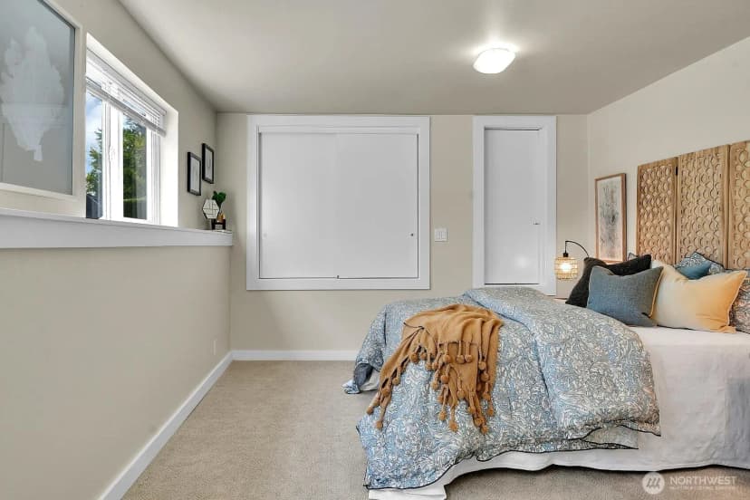 Property photo for 5544 Kenwood Place N, Seattle photo 33