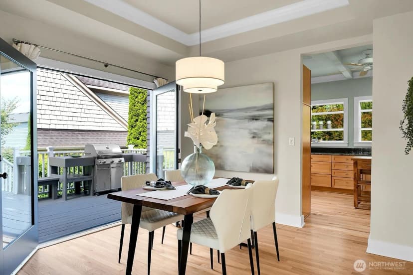 Property photo for 5544 Kenwood Place N, Seattle photo 8