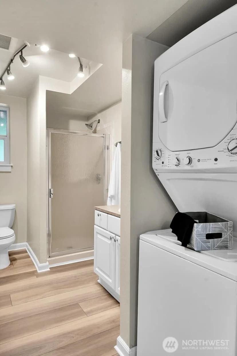 Property photo for 5544 Kenwood Place N, Seattle photo 35
