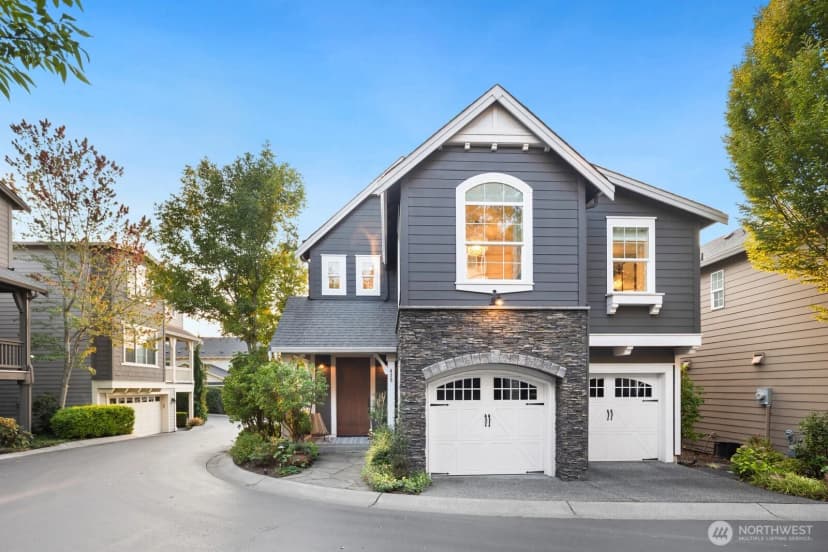 Property photo for 425 3rd Lane S, Kirkland