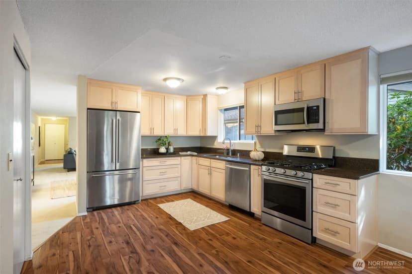 Property photo for 24431 11th Avenue S, Des Moines photo 11