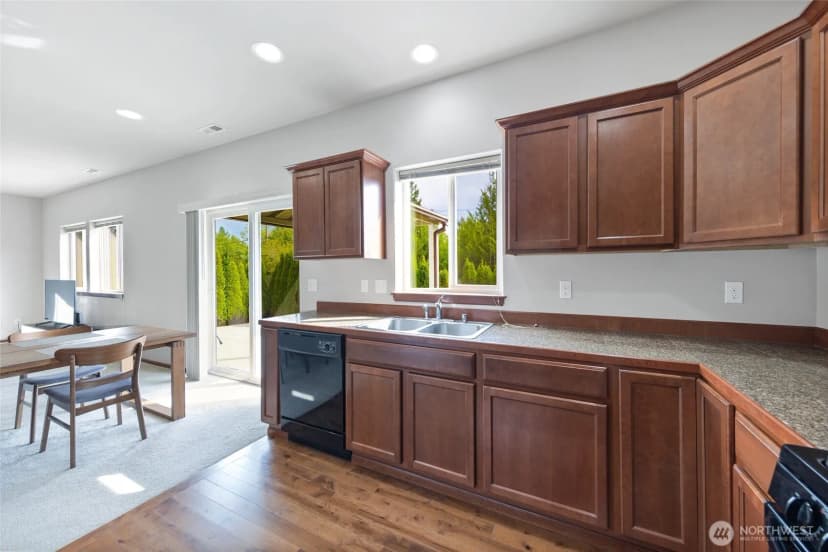Property photo for 18906 36th Avenue W, Lynnwood photo 15