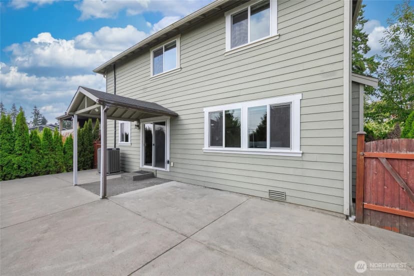 Property photo for 18906 36th Avenue W, Lynnwood photo 6