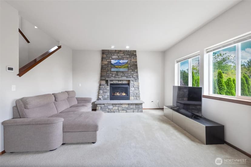 Property photo for 18906 36th Avenue W, Lynnwood photo 11
