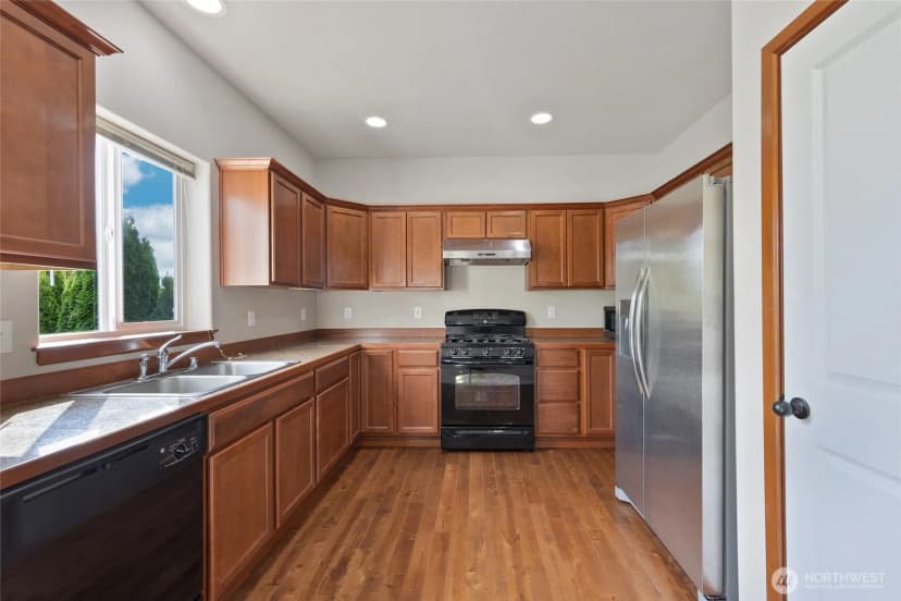 Property photo for 18906 36th Avenue W, Lynnwood photo 14