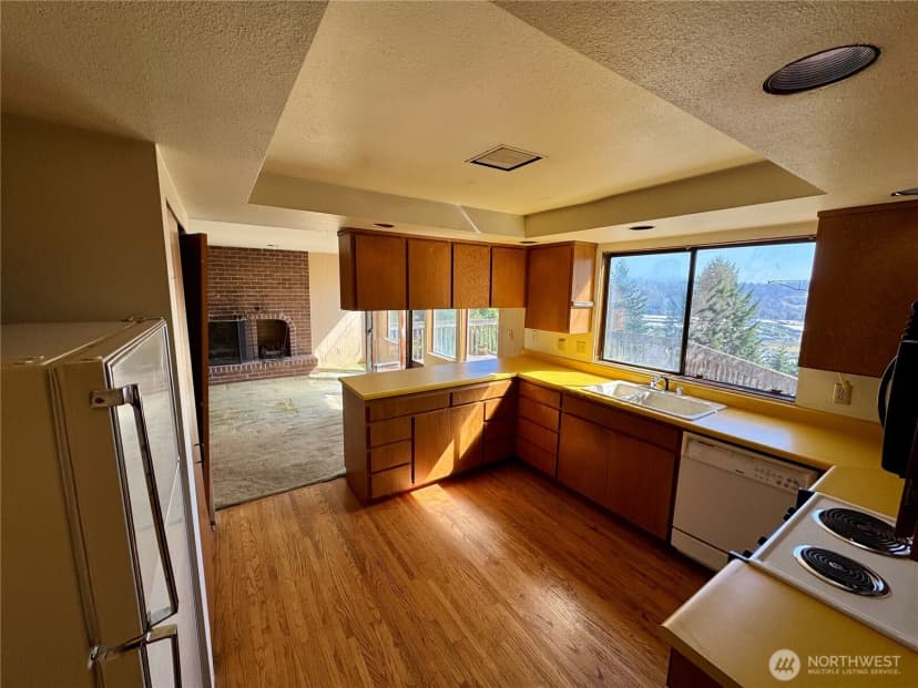 Property photo for 2019 126th Avenue Ct E, Edgewood photo 7