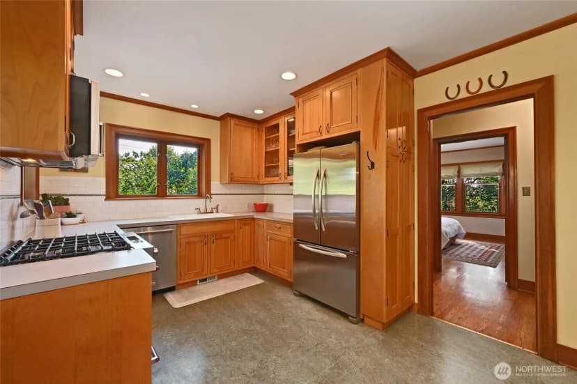 Property photo for 6732 5th Avenue Nw, Seattle photo 10