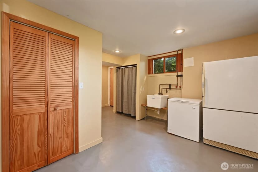 Property photo for 6732 5th Avenue Nw, Seattle photo 18