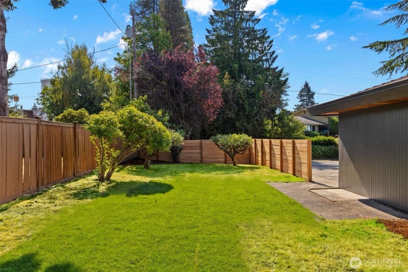 Property photo for 3204 Park Avenue N, Renton photo 35