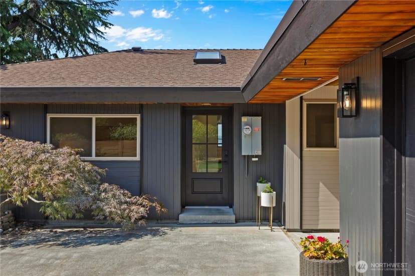 Property photo for 3204 Park Avenue N, Renton photo 32