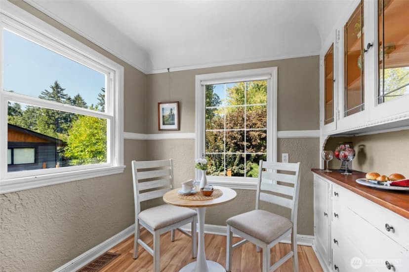 Property photo for 7711 Ne 170th Street, Kenmore photo 6