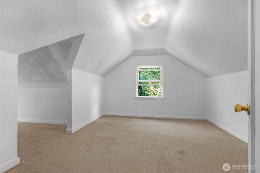 Property photo for 7711 Ne 170th Street, Kenmore photo 15