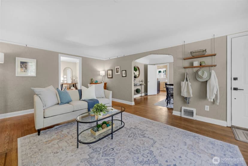 Property photo for 7711 Ne 170th Street, Kenmore photo 4
