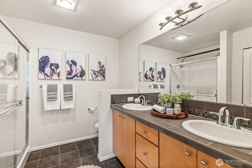 Property photo for 6466 High Point Drive Sw, Seattle photo 16
