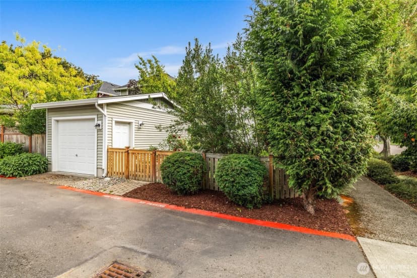 Property photo for 6466 High Point Drive Sw, Seattle photo 22