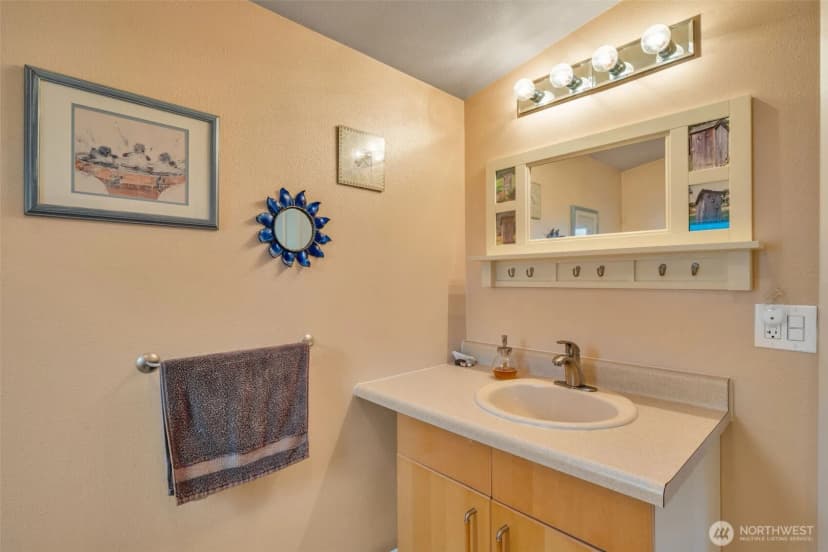 Property photo for 13322 S Machias Road, Snohomish photo 18