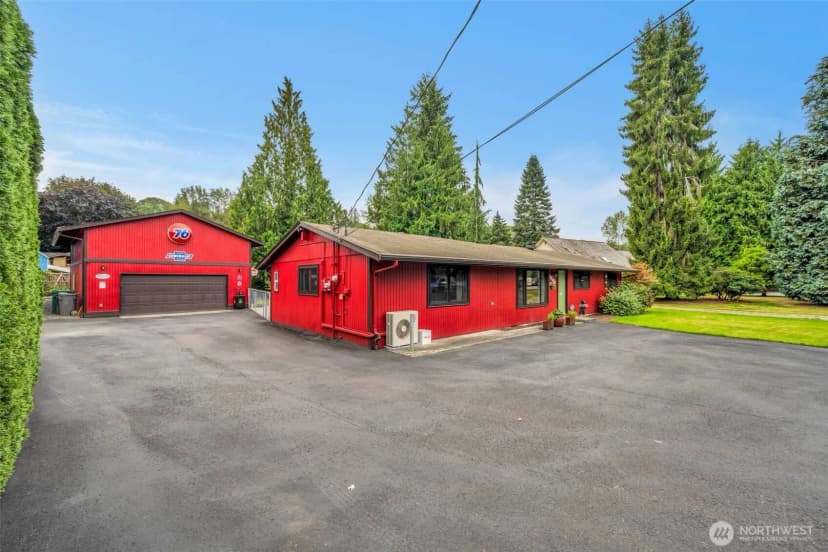 Property photo for 13322 S Machias Road, Snohomish
