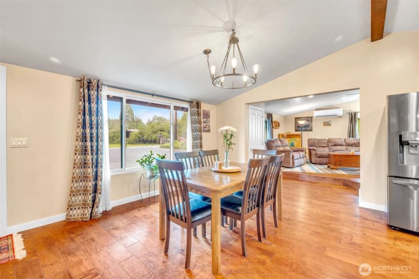 Property photo for 13322 S Machias Road, Snohomish photo 5