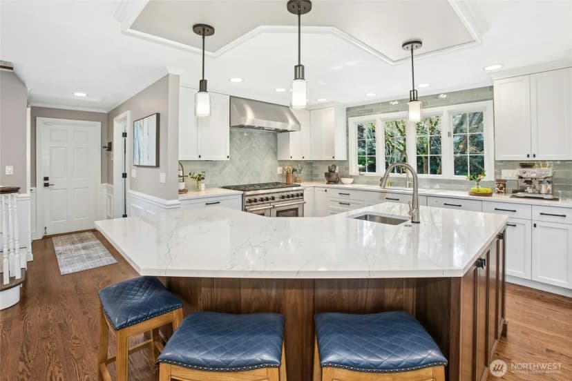 Property photo for 8150 Evergreen Lane, Mercer Island photo 13