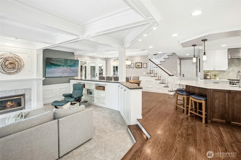 Property photo for 8150 Evergreen Lane, Mercer Island photo 12