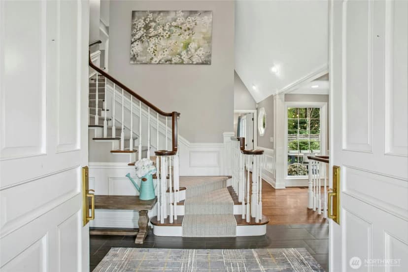 Property photo for 8150 Evergreen Lane, Mercer Island photo 6
