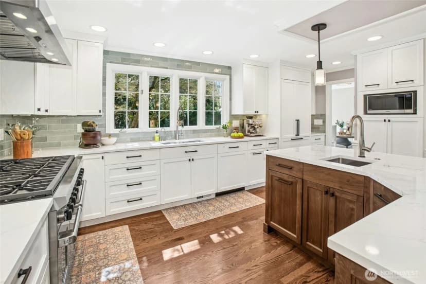 Property photo for 8150 Evergreen Lane, Mercer Island photo 16