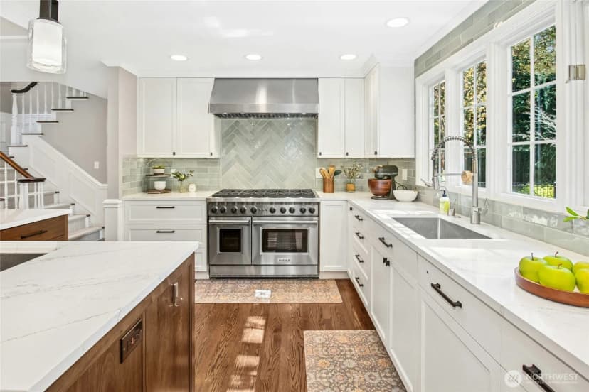 Property photo for 8150 Evergreen Lane, Mercer Island photo 14