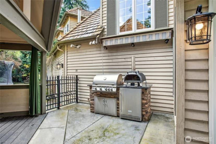 Property photo for 8150 Evergreen Lane, Mercer Island photo 35