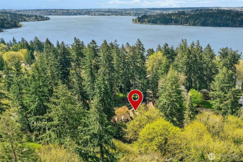Property photo for 8150 Evergreen Lane, Mercer Island photo 40