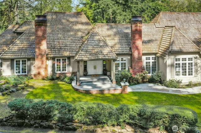 Property photo for 8150 Evergreen Lane, Mercer Island photo 3