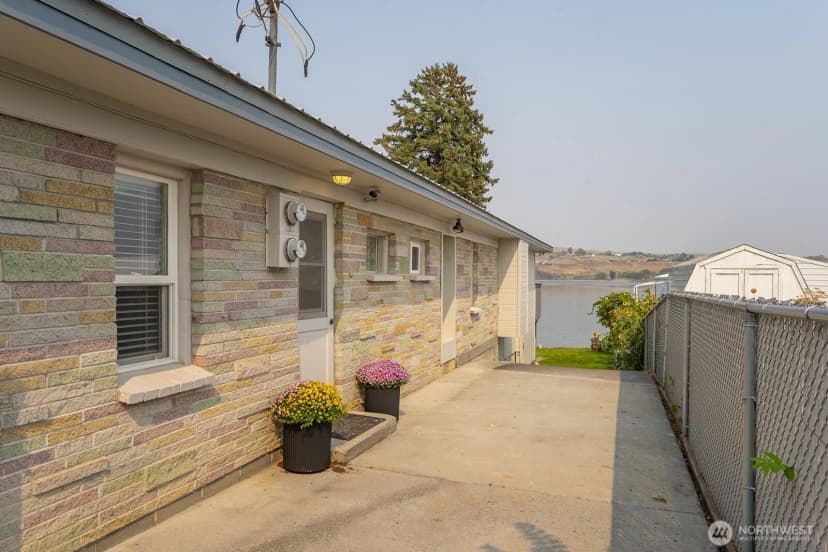 Property photo for 314 Lakeshore Drive, Soap Lake photo 32