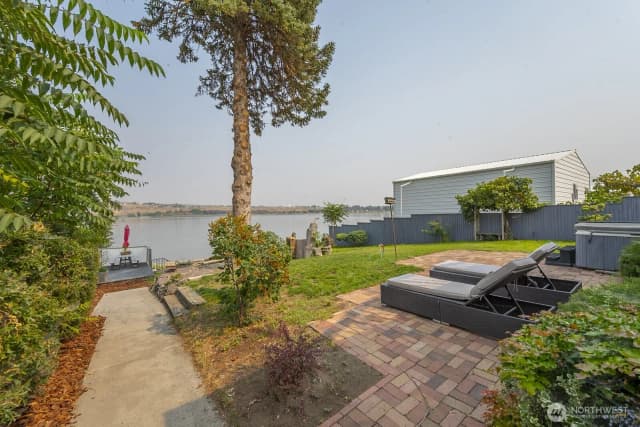 Property photo for 314 Lakeshore Drive, Soap Lake photo 3