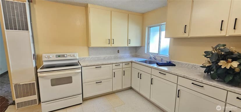 Property photo for 1124 Pear Street Ne, Olympia photo 12