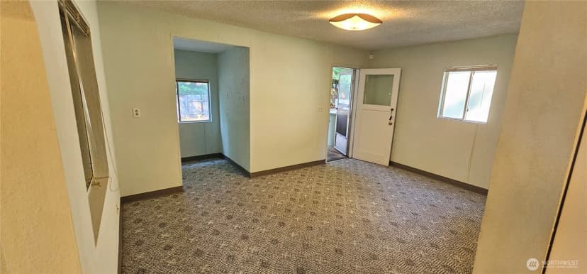 Property photo for 1124 Pear Street Ne, Olympia photo 9