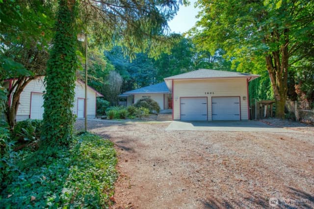 Property photo for 1601 Eastside Street Se, Olympia photo 3