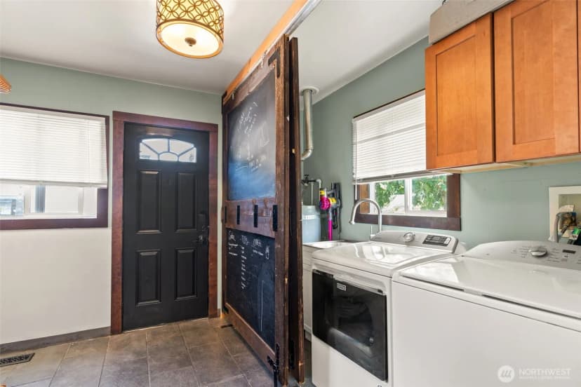 Property photo for 1721 63rd Street Se, Everett photo 11