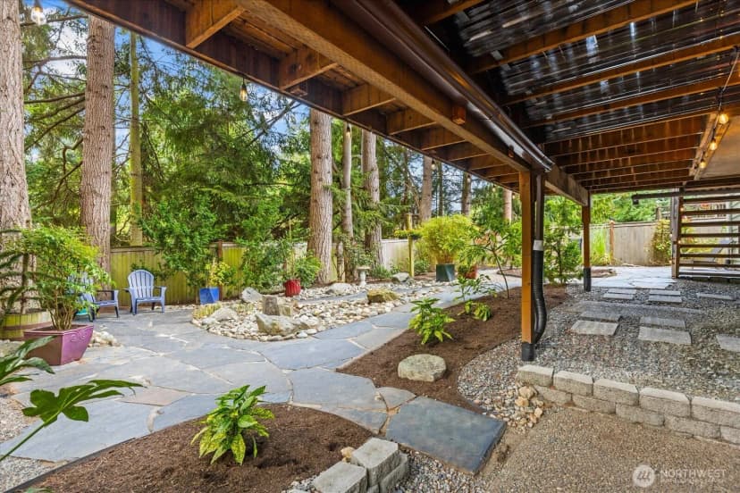 Property photo for 21014 Woodlake Drive, Edmonds photo 27