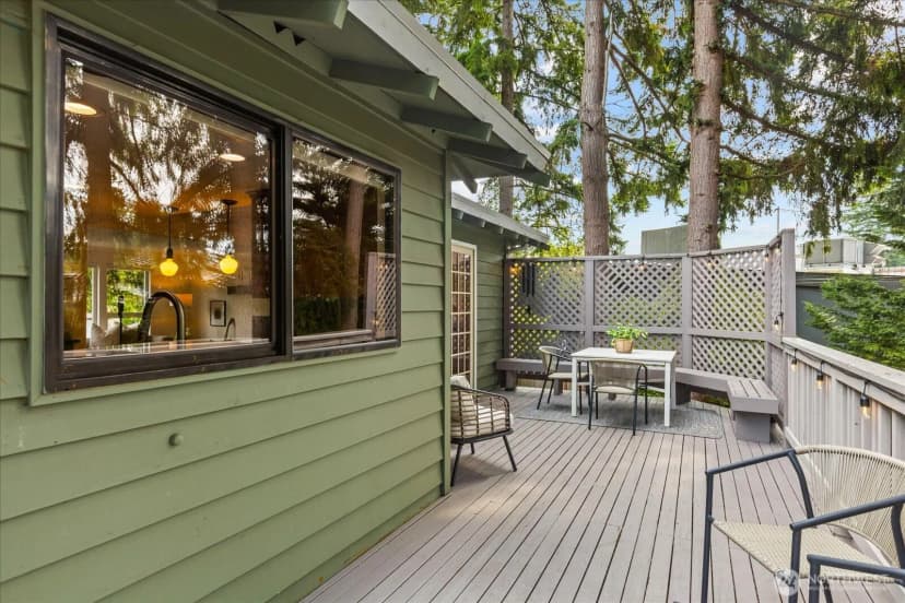 Property photo for 21014 Woodlake Drive, Edmonds photo 12