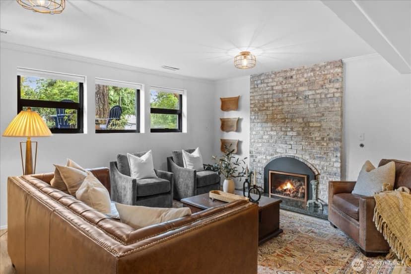 Property photo for 21014 Woodlake Drive, Edmonds photo 25